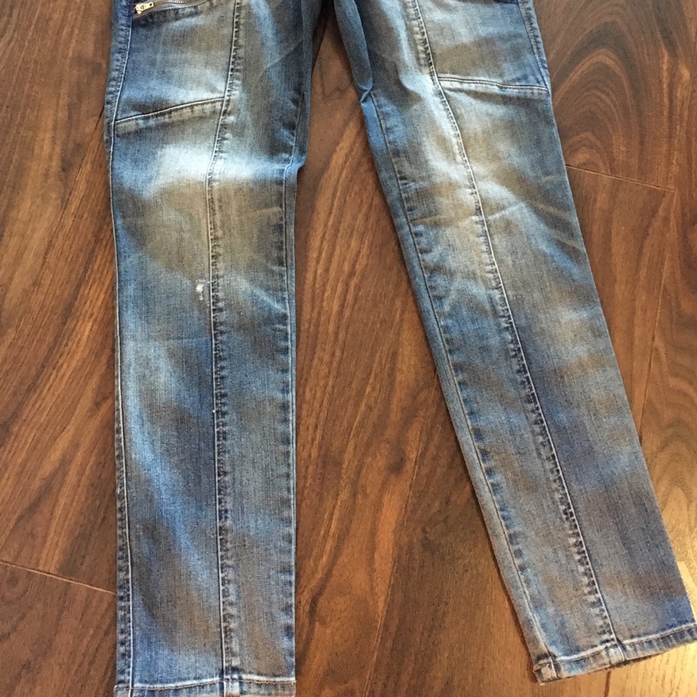 Jeans - Picture 5 of 6